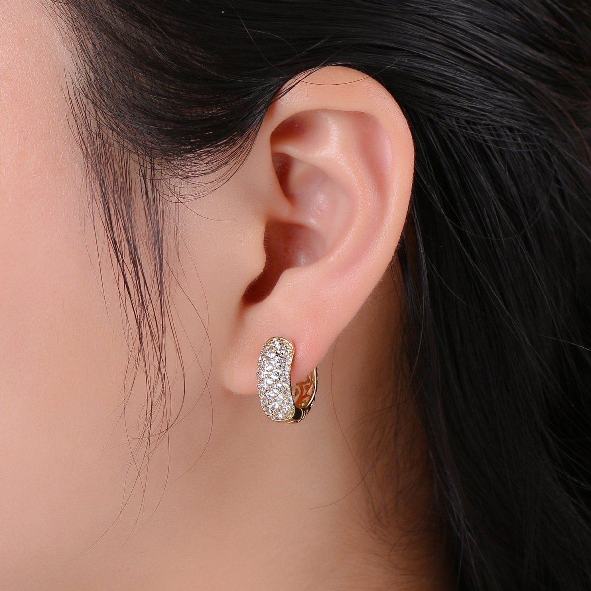 14K Gold Filled CZ Cubic Zirconia Hoop Huggie Earrings Chunky Hoop Earring for Valentine Gift Q-306