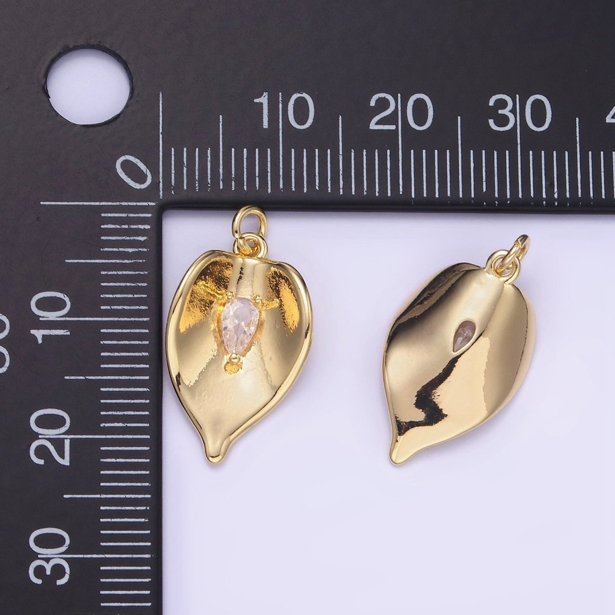 14K Gold Filled CZ Teardrop Curved Leaf Plant Charm | W552