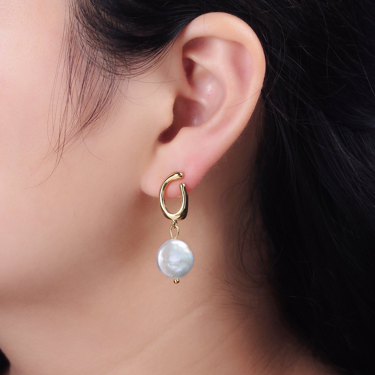14K Gold Filled Freshwater Pearl Drop Dented Open Oblong English Lock Earrings | AE672