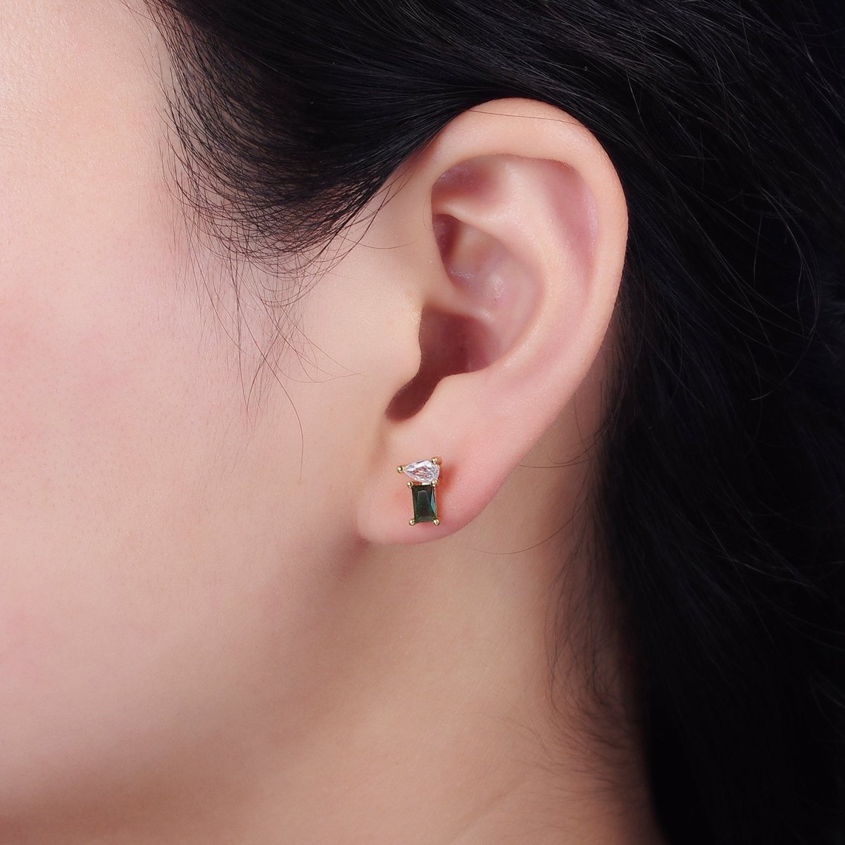 14K Gold Filled Green Baguette Clear Teardrop Stud Earrings Set | AE990