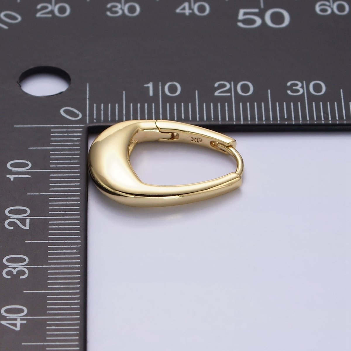14K Gold Filled Oblong Thin Dome Geometric Hoop Earrings | AE590