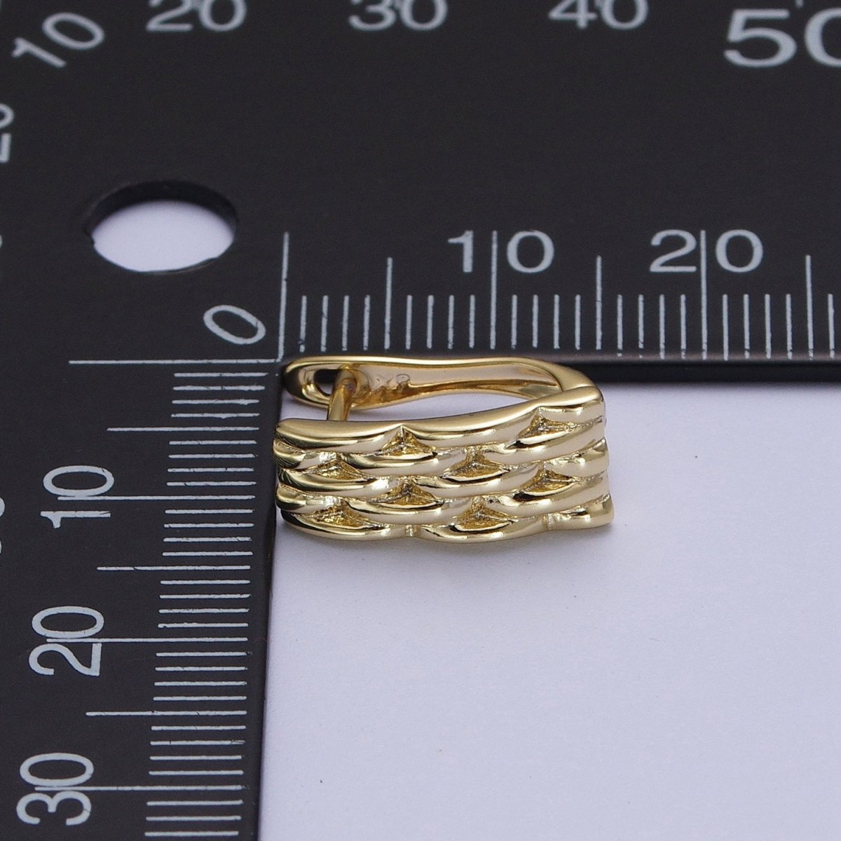 14K Gold Filled Panther Rectangular English Lock Latch Hoop Earrings | AE1023