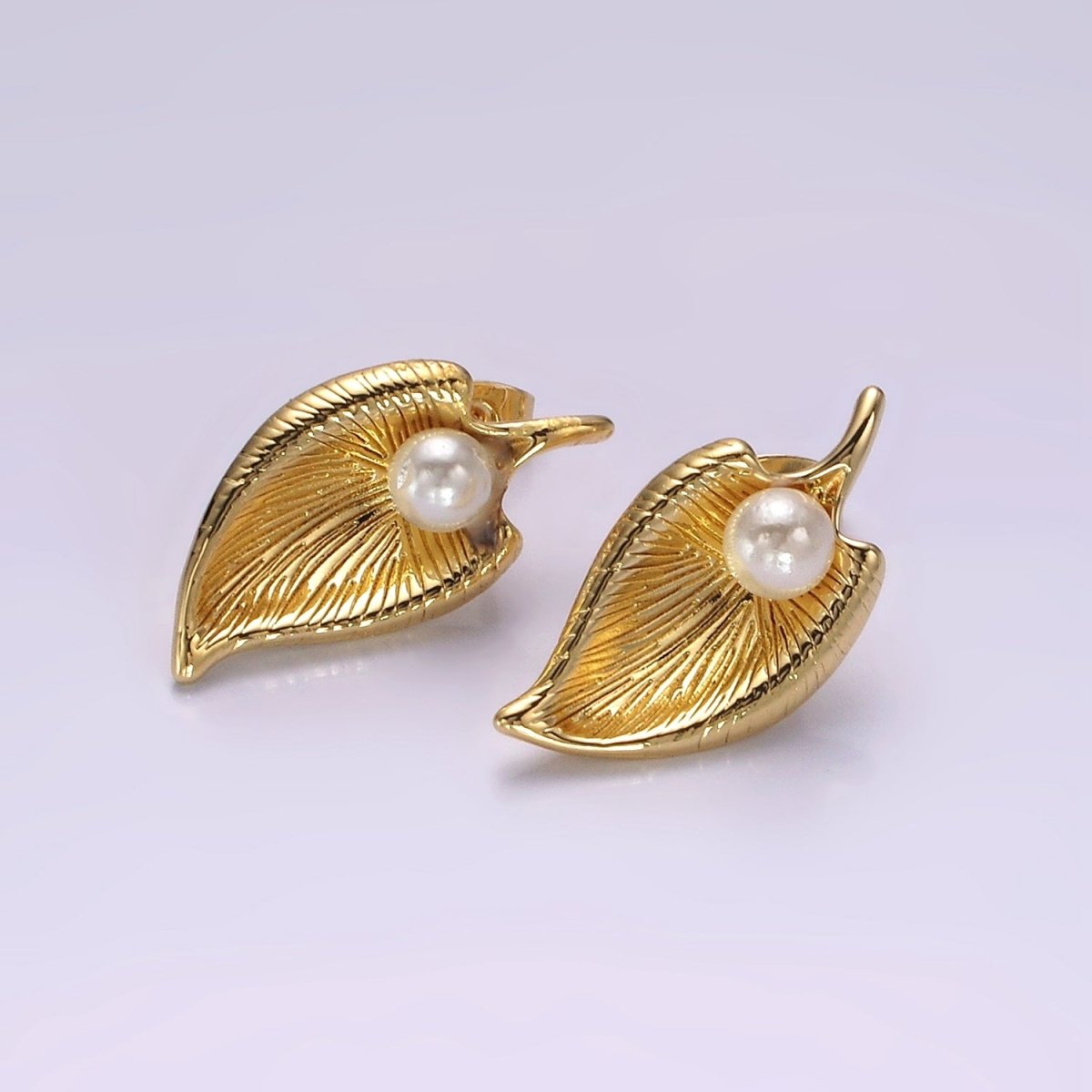14K Gold Filled Pearl Curved Line-Textured Teardrop Dome Stud Earrings Set | AE955