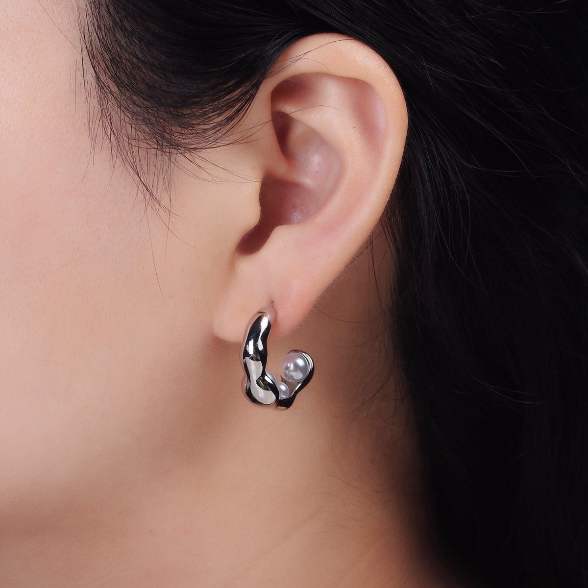 14K Gold Filled Pearl Lined Molten C-Shaped Hoop Earrings in Silver & Gold | AE235 AE236