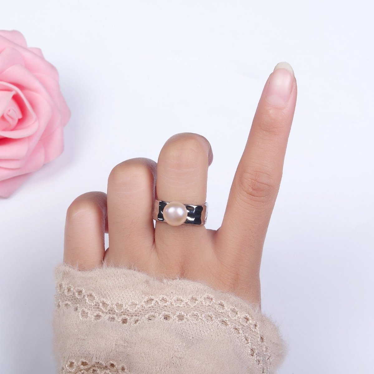 14K Gold Filled Pink Pearl Hammered Wide Band Ring in Gold & Silver | O1098 O1099