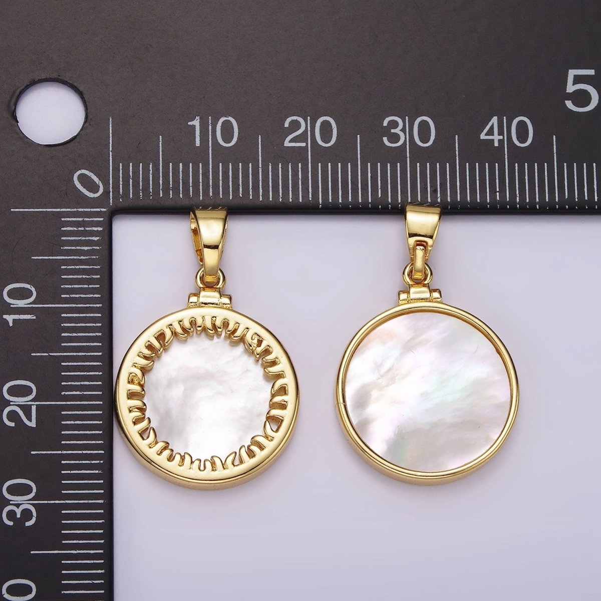 14K Gold Filled Shell Pearl Ray Bezel Pendant | AH033