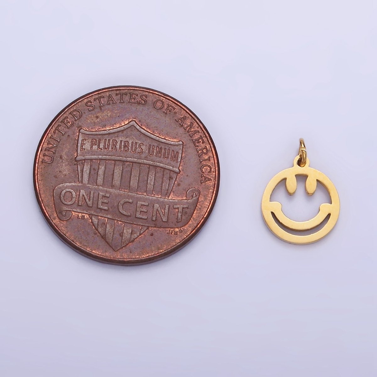 14K Gold Filled Smiley Face Emotion Open Round Charm | P951