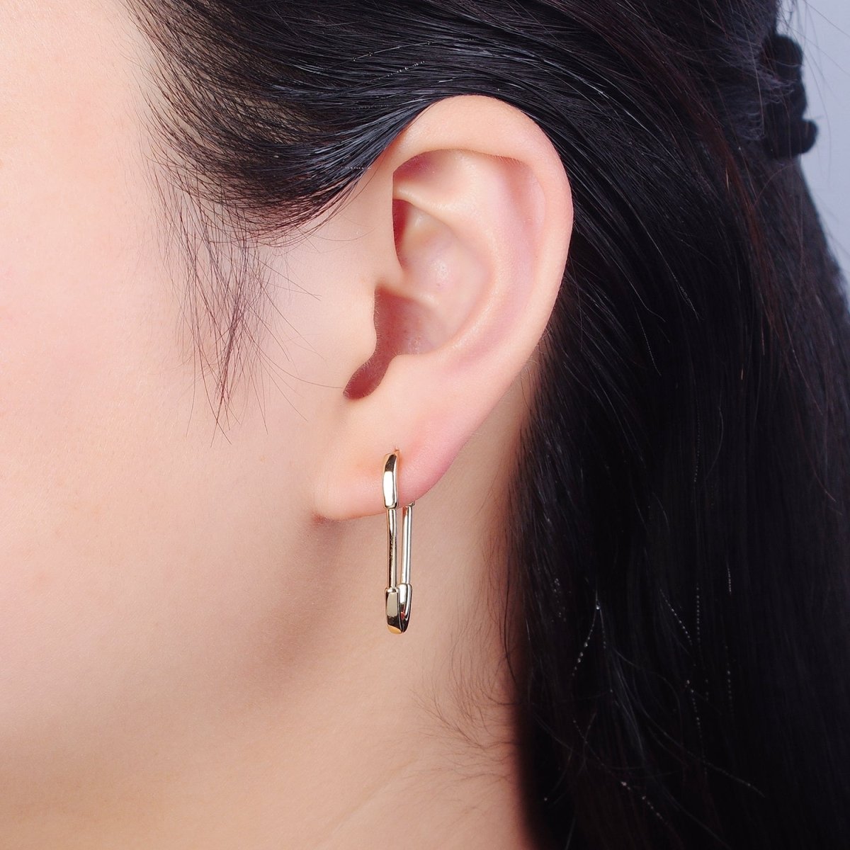 14K Gold Filled Triangle U Shaped Huggie Geometric Oblong Hoops Earrings | P-380