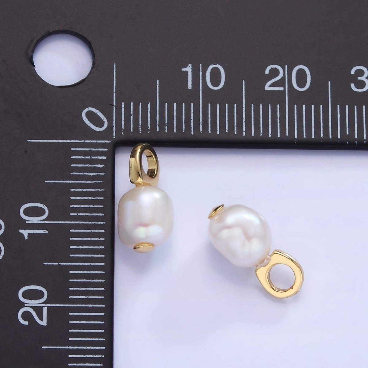 14K Gold Filled White Button Freshwater Pearl Drop Pendant | P1732