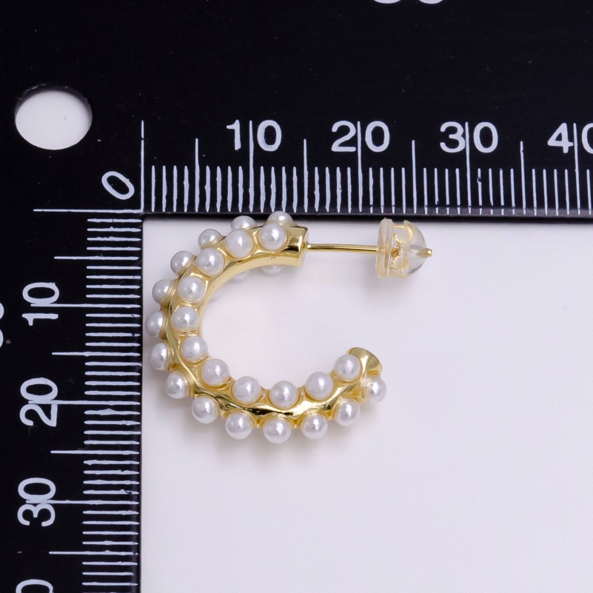 14K Gold Filled White Pearl Lined 20mm C-Shaped Hoop Earrings in Gold & Silver | AE800