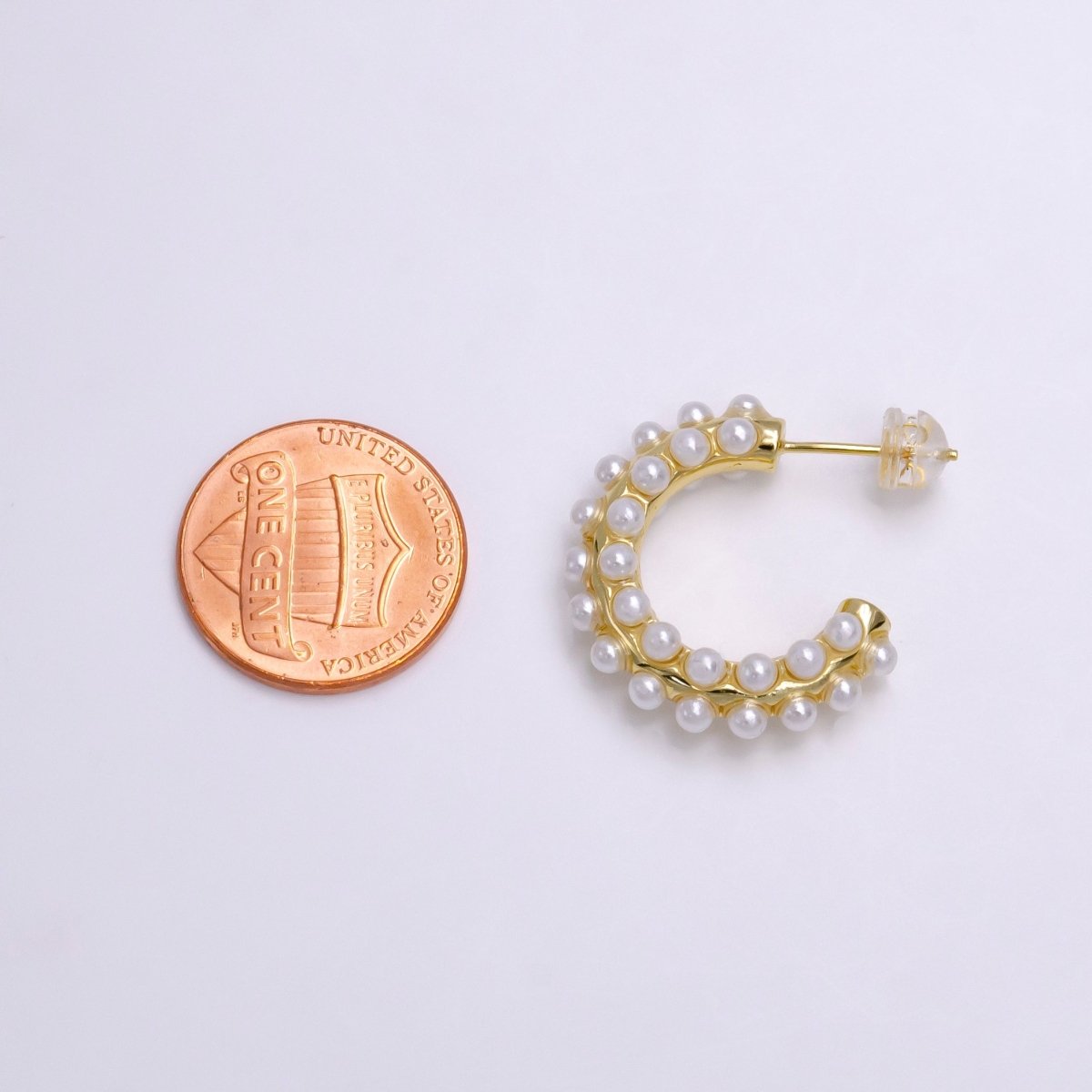 14K Gold Filled White Pearl Lined 20mm C-Shaped Hoop Earrings in Gold & Silver | AE800