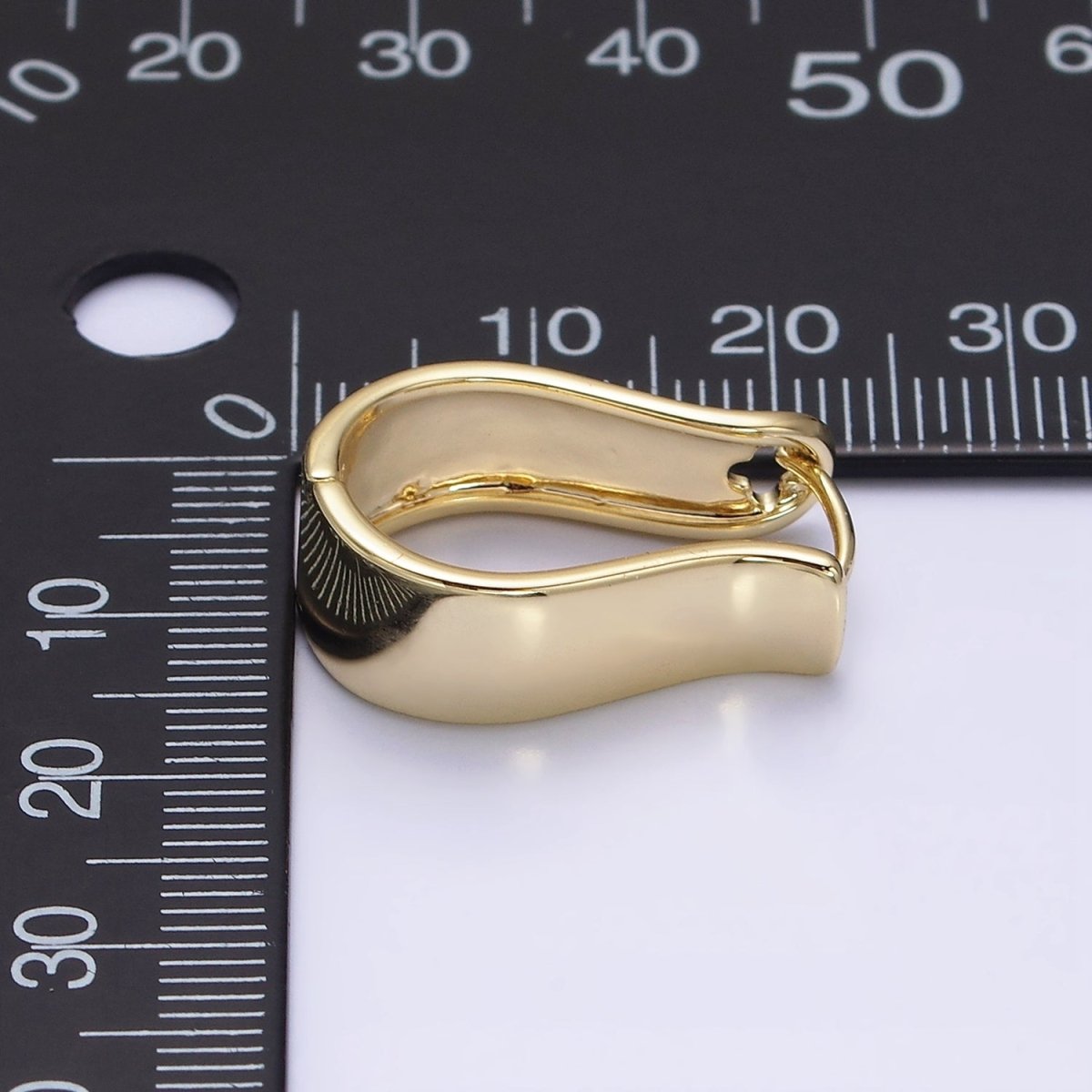 14K Gold Filled Wide Curved Oblong Geometric Wide Hoop Earrings | AD1373
