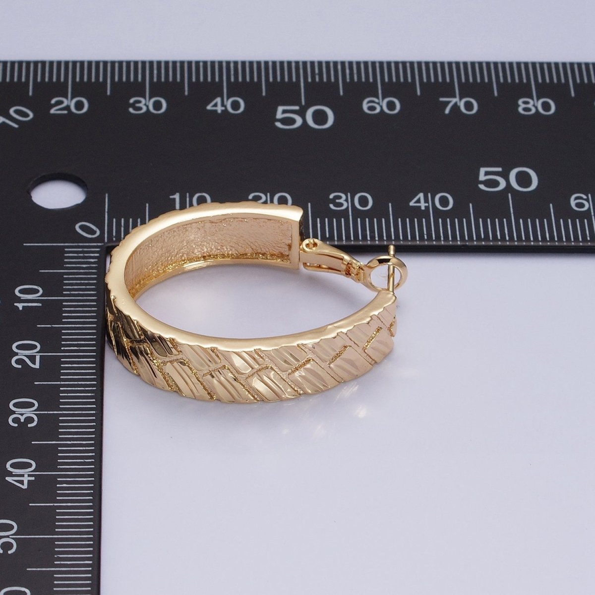 16K Gold Filled 35mm Brick Dented Line Textured Hinge Hoop Earrings in Gold & Silver | AE035 AE036