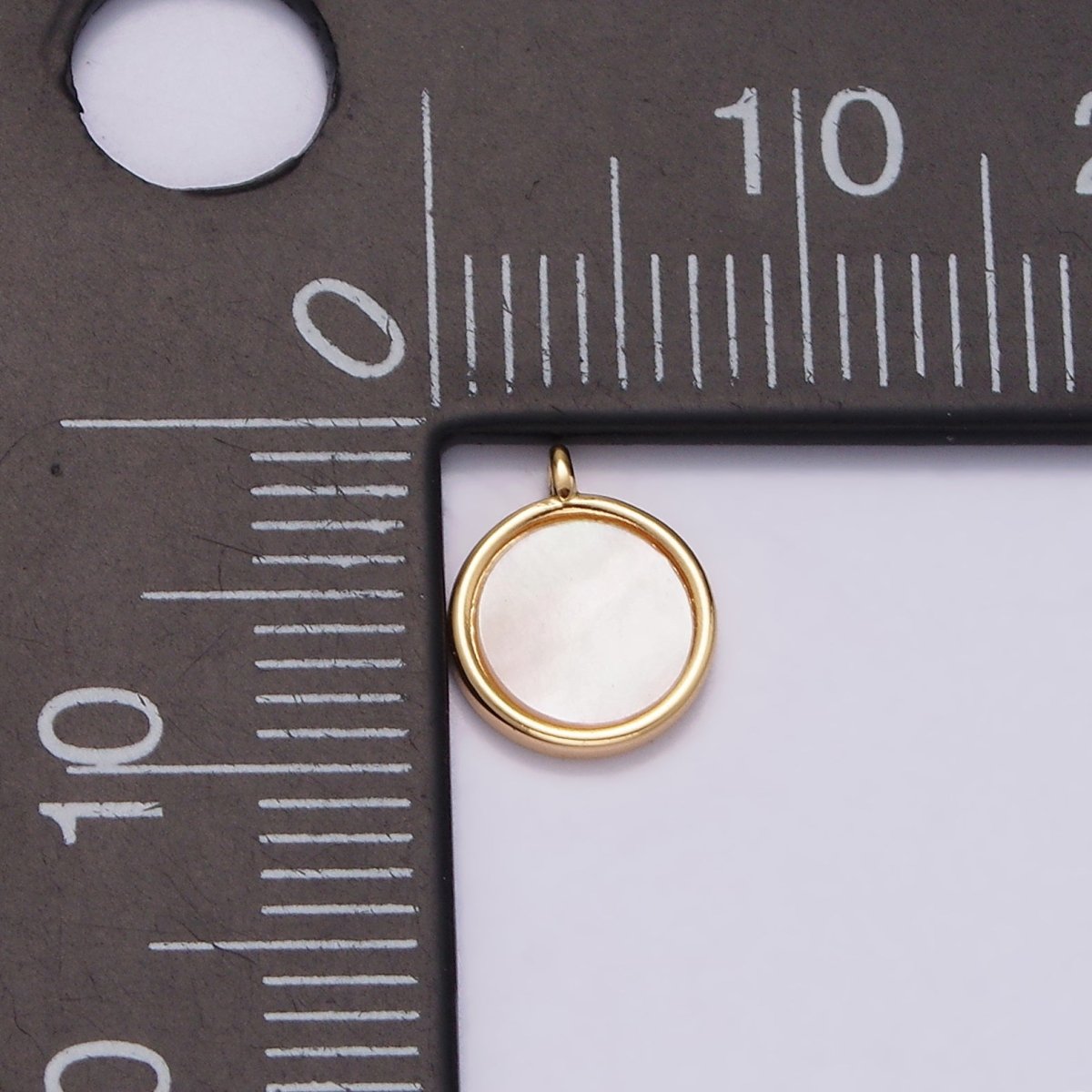 16K Gold Filled 7mm Shell Pearl Minimalist Bezel Pendant | N1495