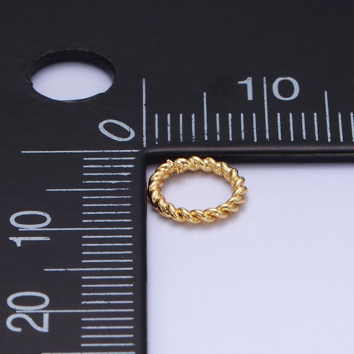 16K Gold Filled 8mm Croissant Twist Closed Jump Ring Findings By Bag | Z736