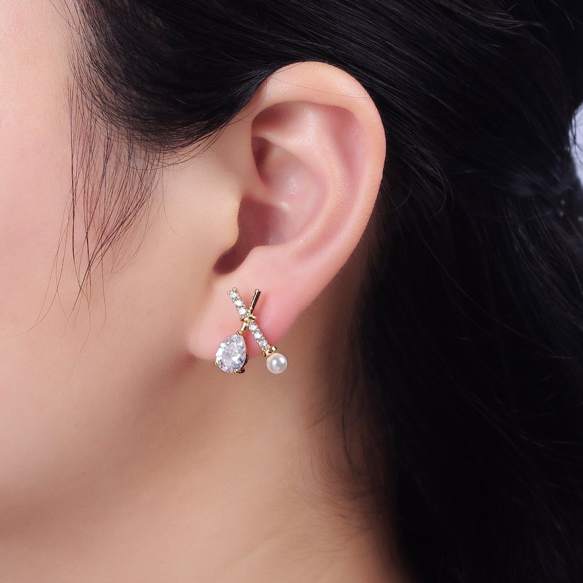 16K Gold Filled Clear CZ Micro Paved X Claw Double Band Stud Earrings | AE842