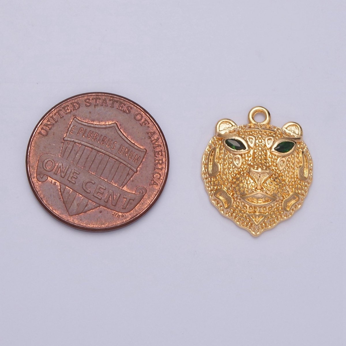16K Gold Filled Green-Eyed Leopard Head Textured Animal Charm E-780