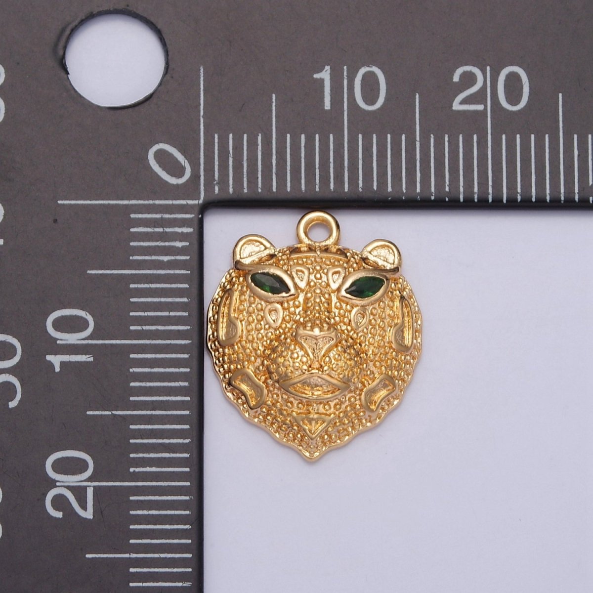 16K Gold Filled Green-Eyed Leopard Head Textured Animal Charm E-780