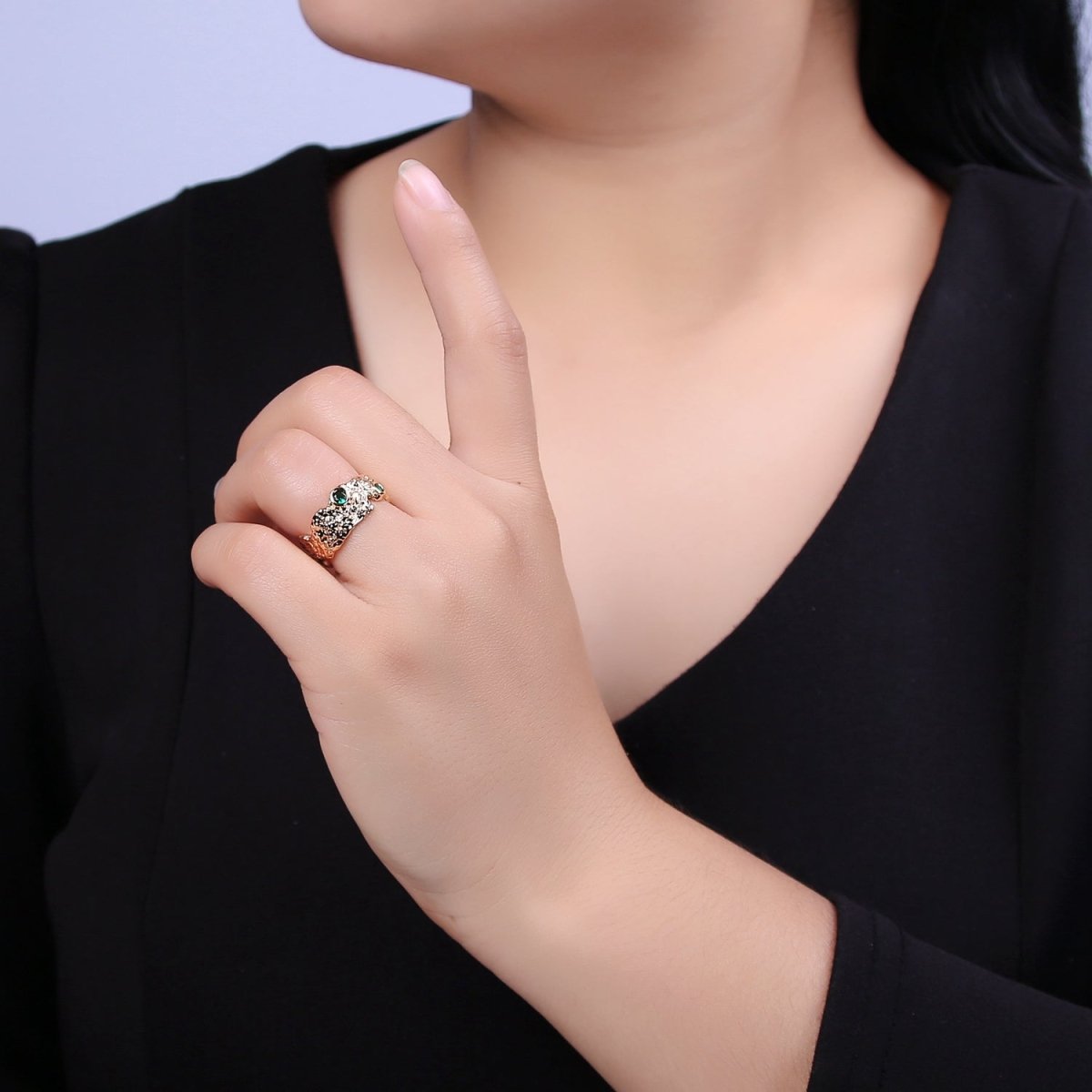 16K Gold Filled Textured Abstract Emerald Green Crystal Zirconia CZ Hammered Ring U-238