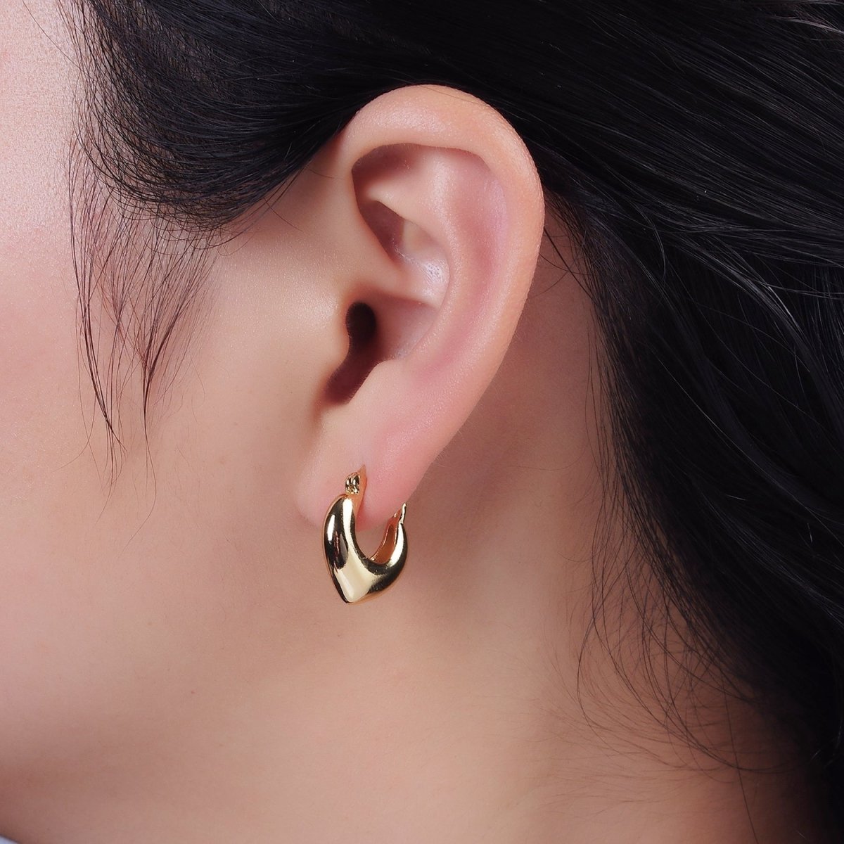 16K Gold Filled V-Shaped Dome French Lock Latch Hoop Earrings | AE574