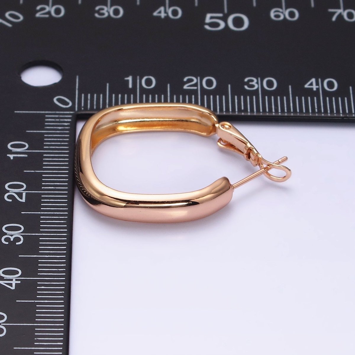 18K Gold Filled Geometric Boxy Block Latch Hoop Earrings | AD1365