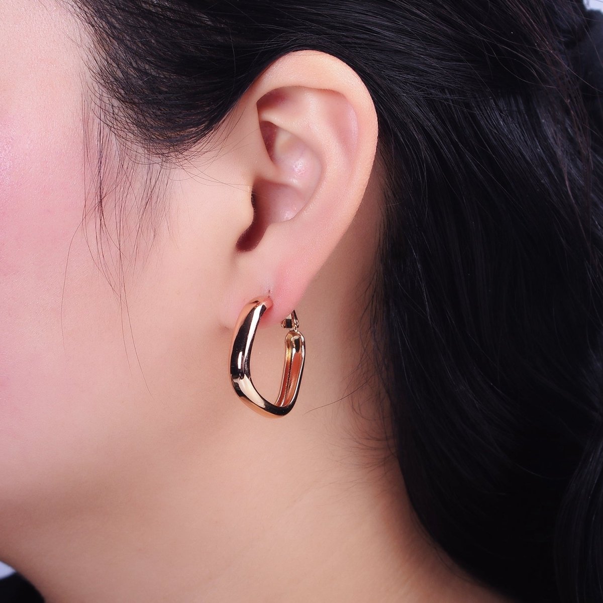 18K Gold Filled Geometric Boxy Block Latch Hoop Earrings | AD1365