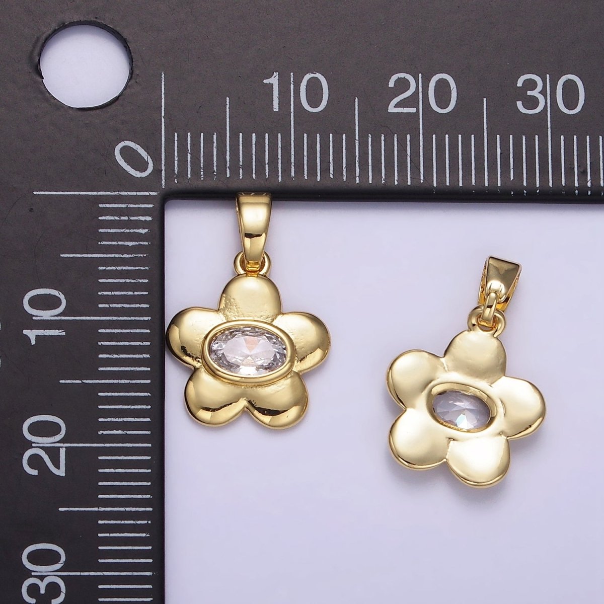 18K Gold Filled Oval CZ Chubby Daisy Flower Petal | AH148