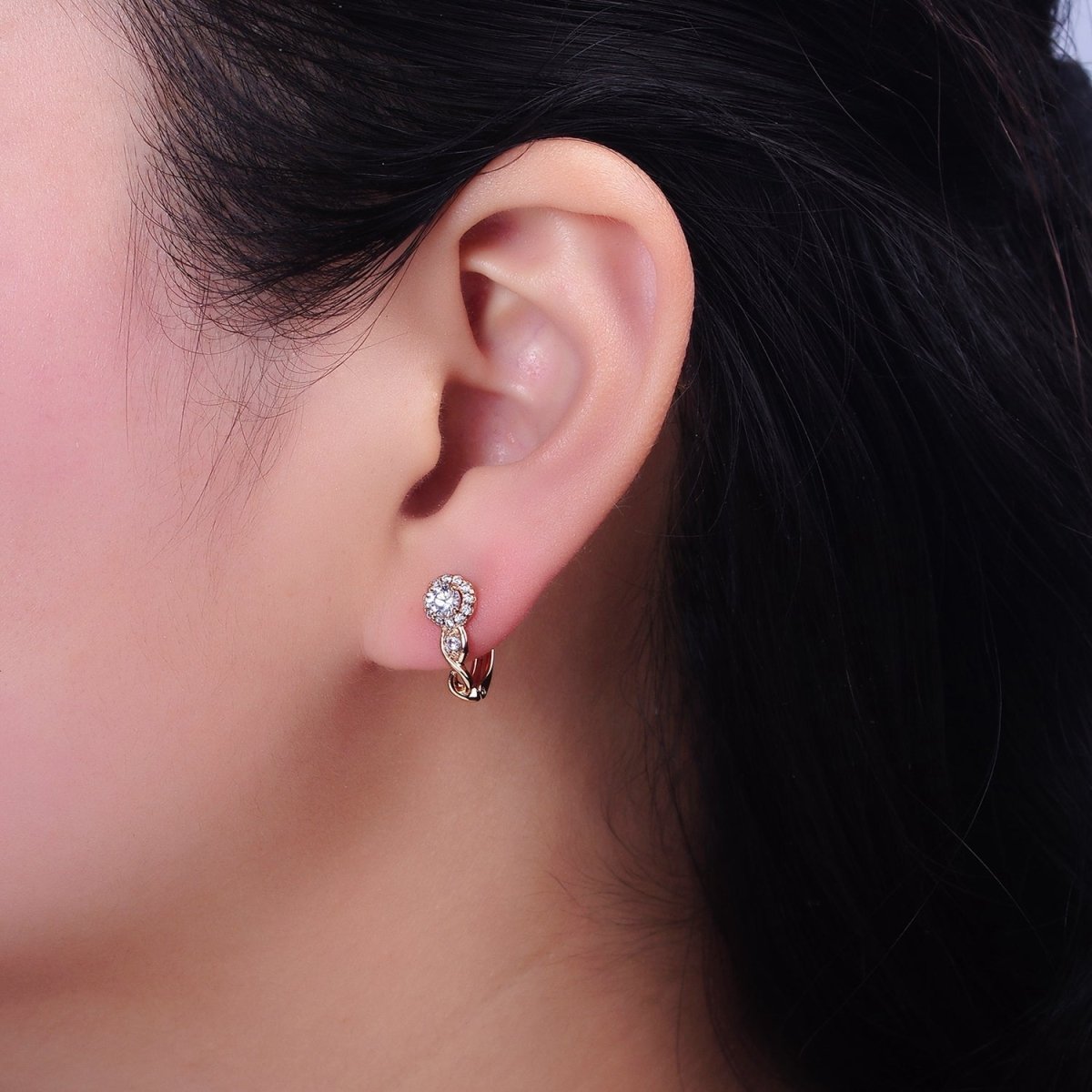 18K Gold Filled Round CZ Twist Geometric English Lock Earrings | AD1422