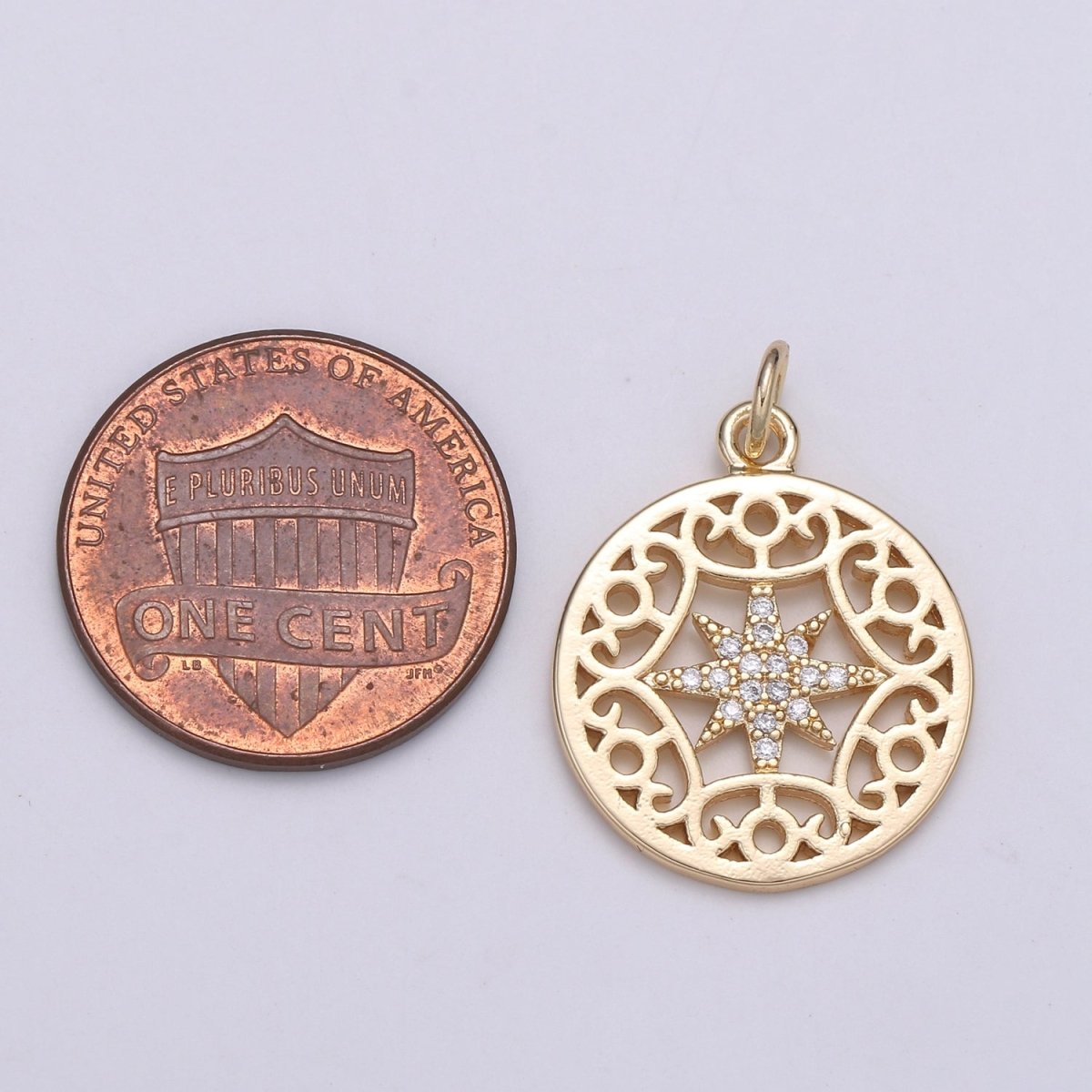 18K Gold Filled Star Circle Charm   E-094