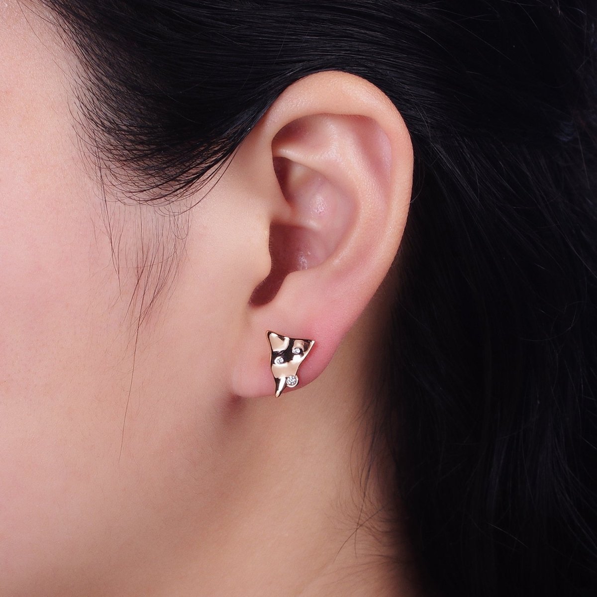 18K Gold Filled Triangle Hammered CZ Dotted Stud Earrings | AD1408