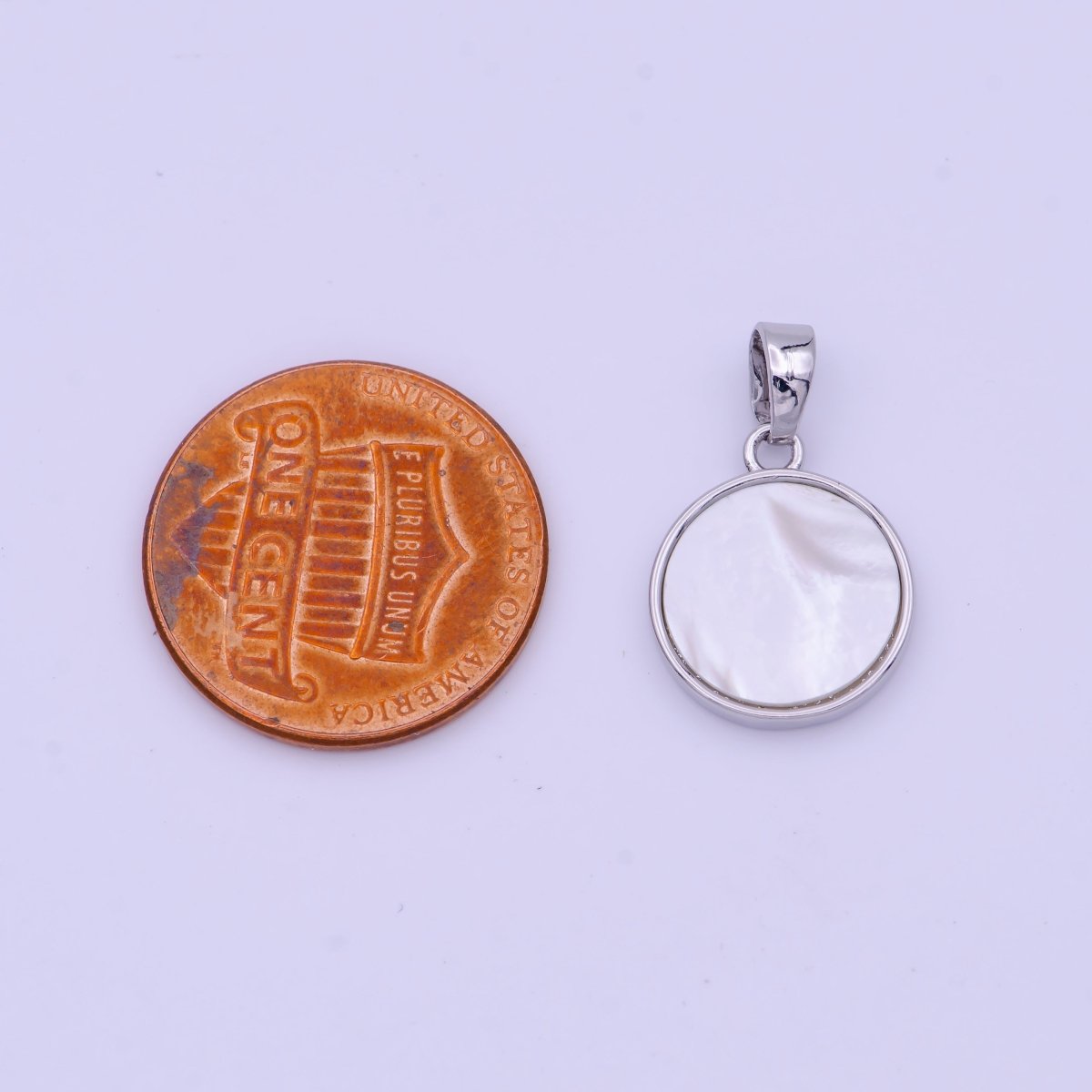 19mm Round Shell Pearl Minimalist Charm in Gold & Silver  H-903