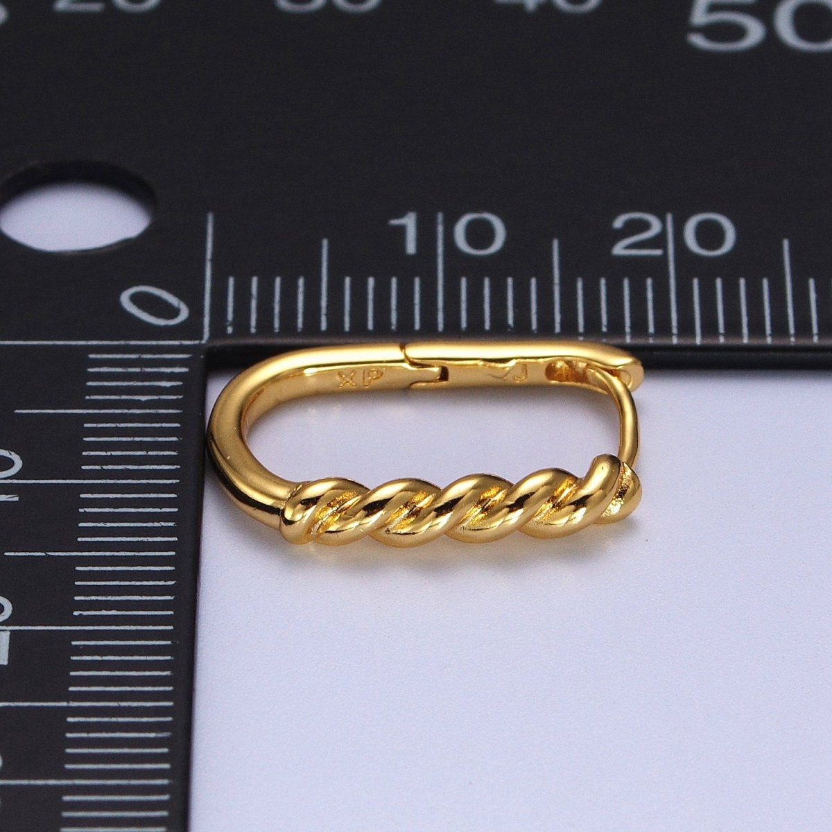 19mm Twisted Rope U-Shaped Oblong Gold Hoop Earrings | AB031