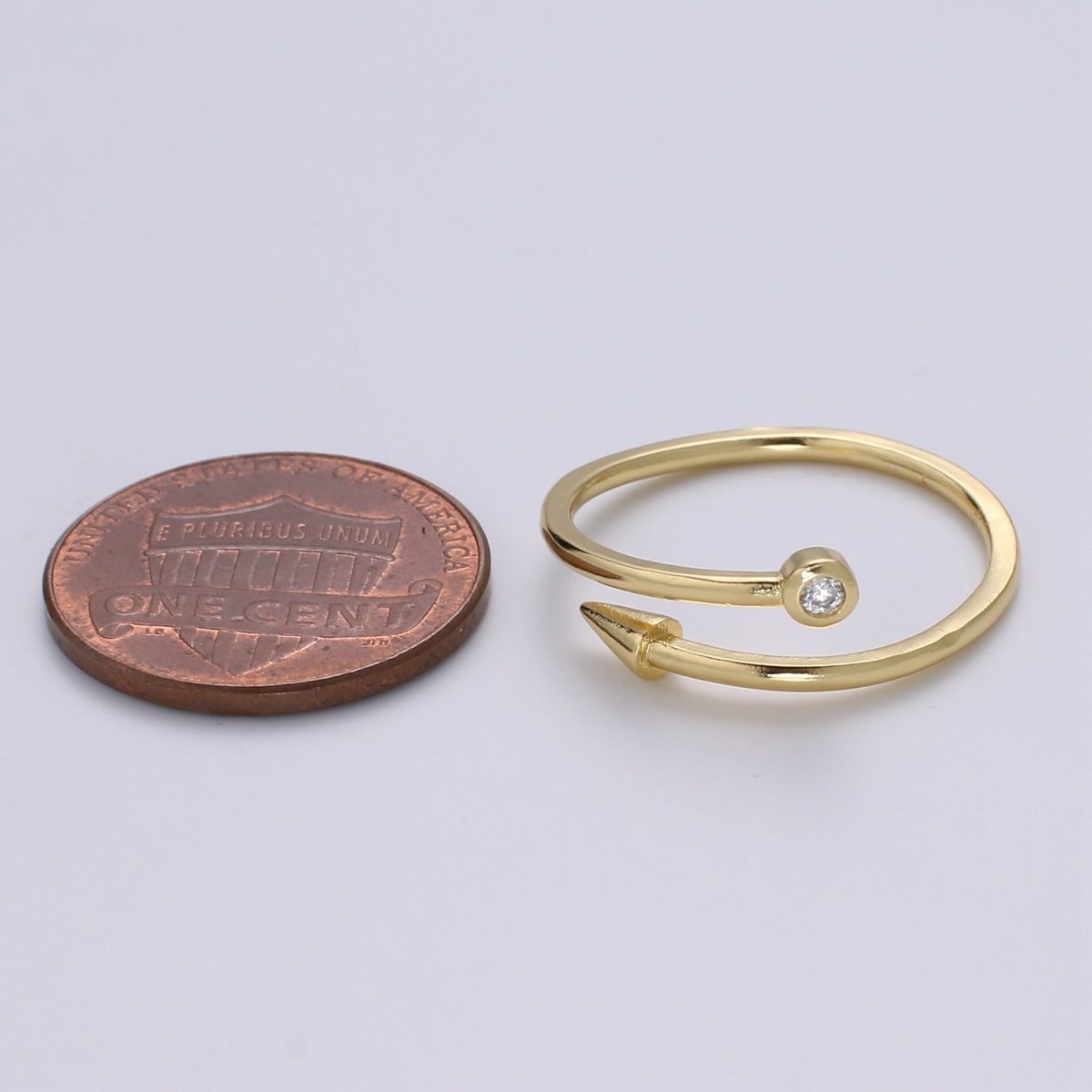 1pc Solitaire CZ Arrow 24K Ring, Pendulum Adjustable Gold Curb Ring, Simple Overlap Ring, Clear Cubic Zirconia R523