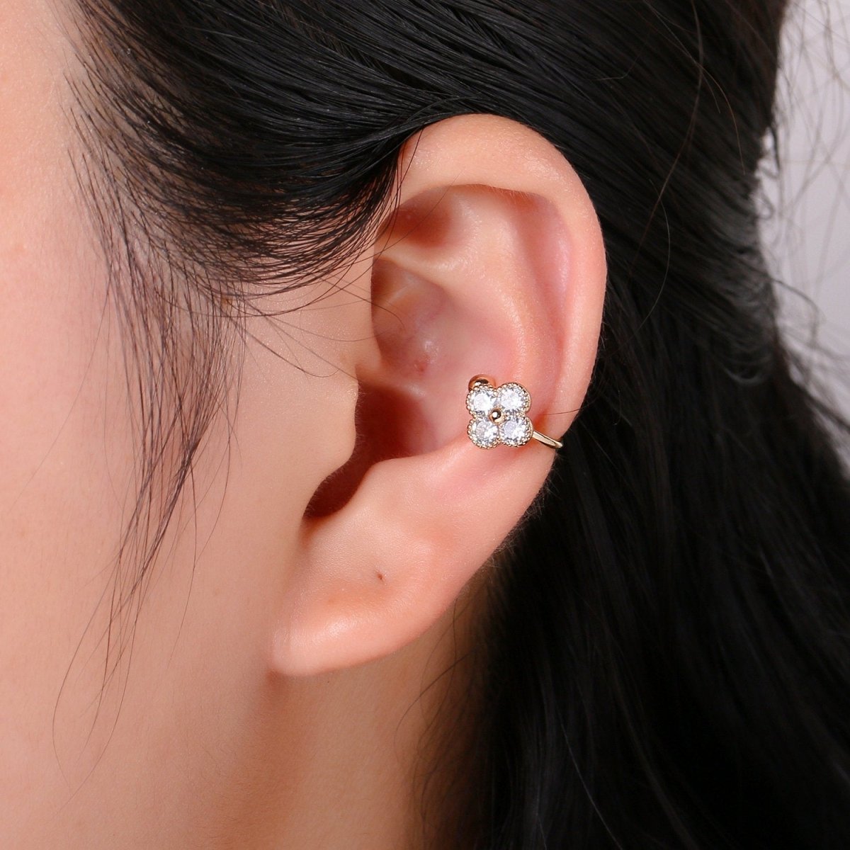 1x Gold Ear Cuff, Flower cuff, Micro Pavé Cubic zirconia, gold cuff, cz diamonds, no piercing cartilage earrings, Christmas gift for her AI-135