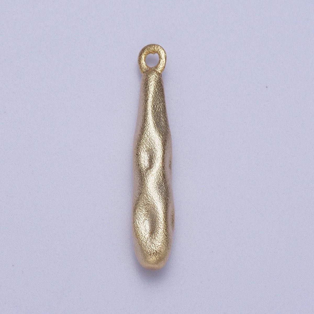 20 Pieces Gold Hammered Long Club Charm | D-574