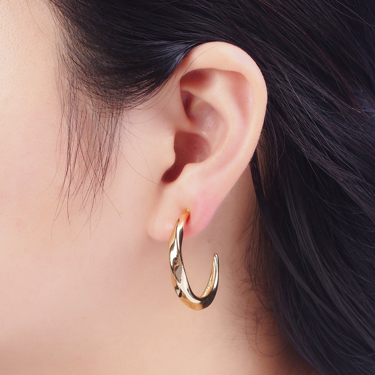 24K Gold Filled 30mm Twisted C Shaped Geometric Hoop Earrings | AD-544