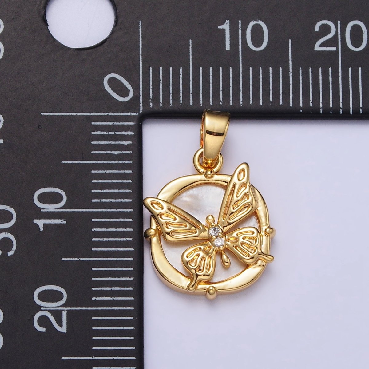 24K Gold Filled Butterfly Shell Pearl Square Pendant | AA113