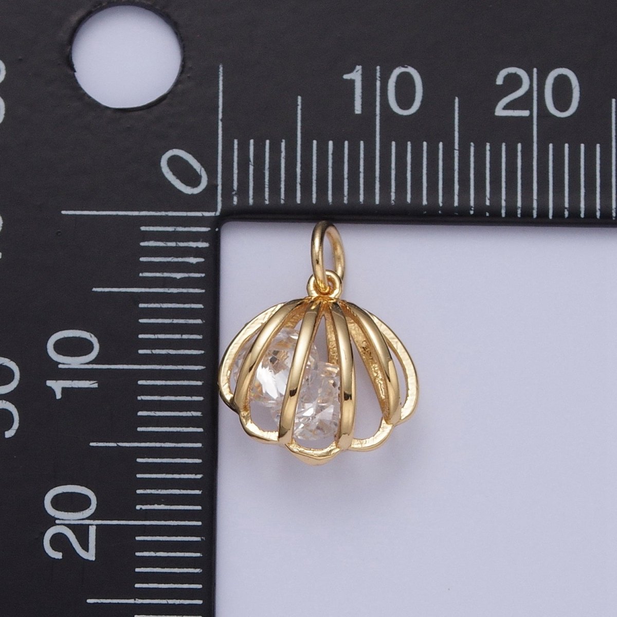24K Gold Filled Clam Seashell Charm with Cubic Zirconia Inside | X-090