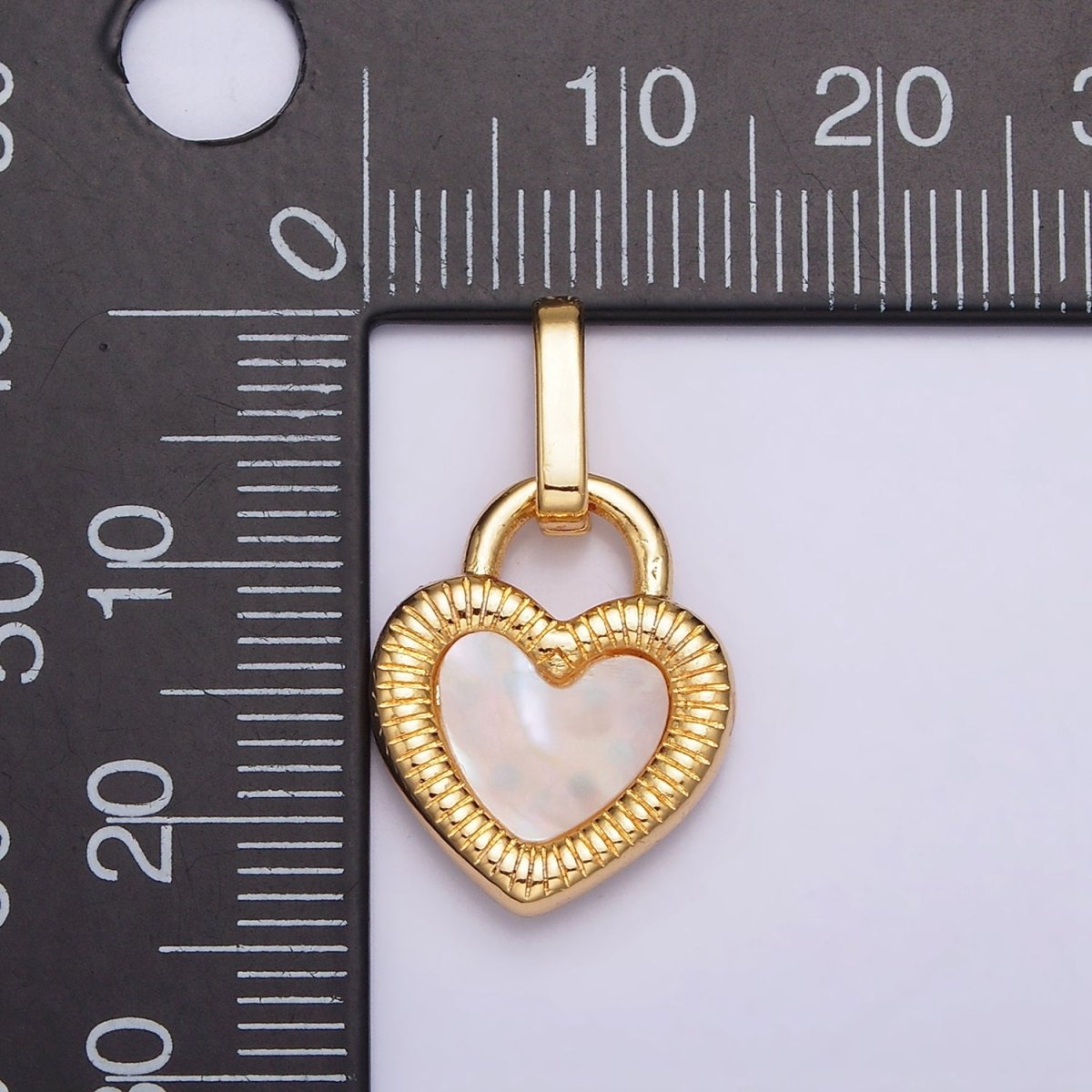 24K Gold Filled Double Sided Shell Pearl Onyx Line-Textured Heart Lock Pendant | AA-601
