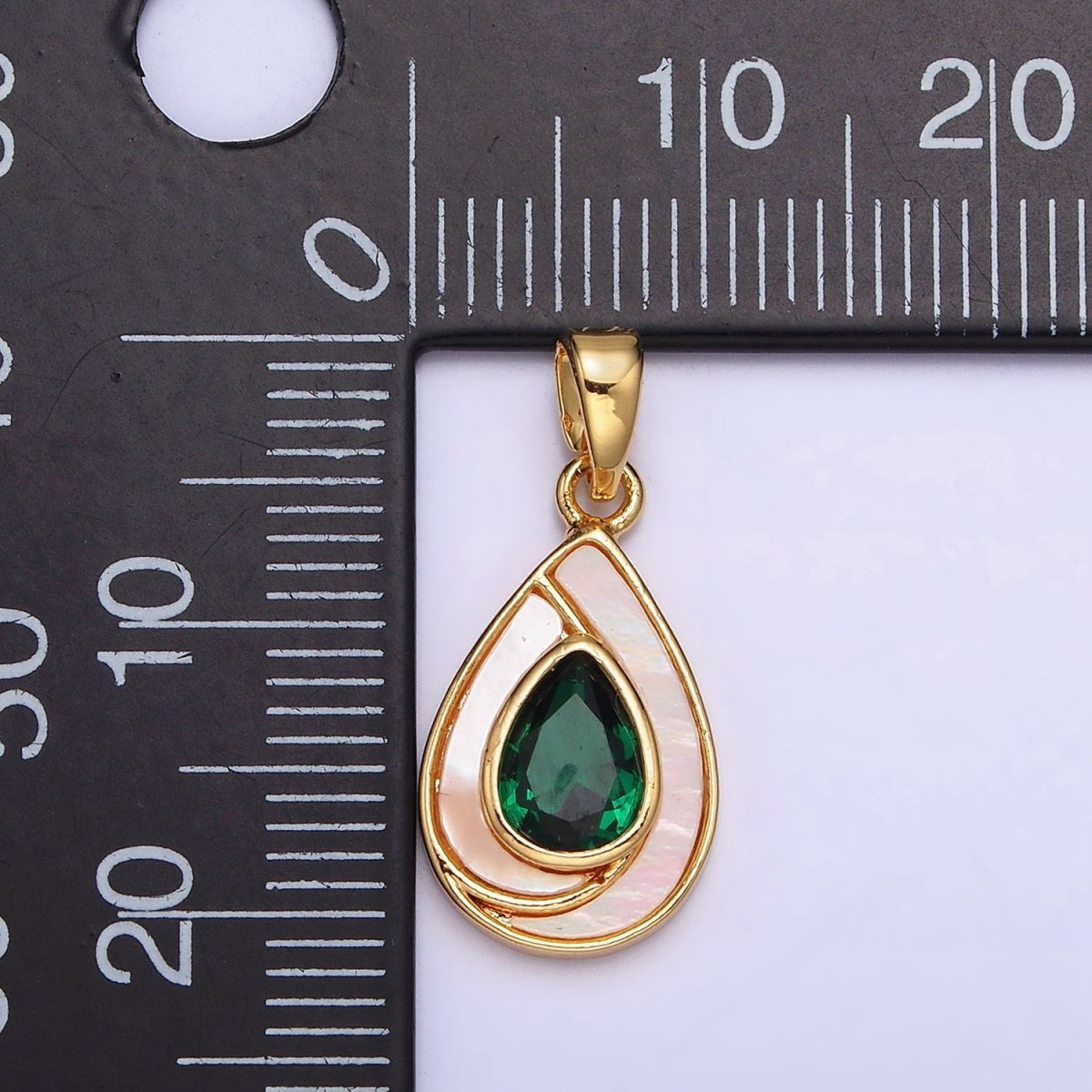 24K Gold Filled Green Teardrop CZ Shell Pearl Lined Pendant | AA579