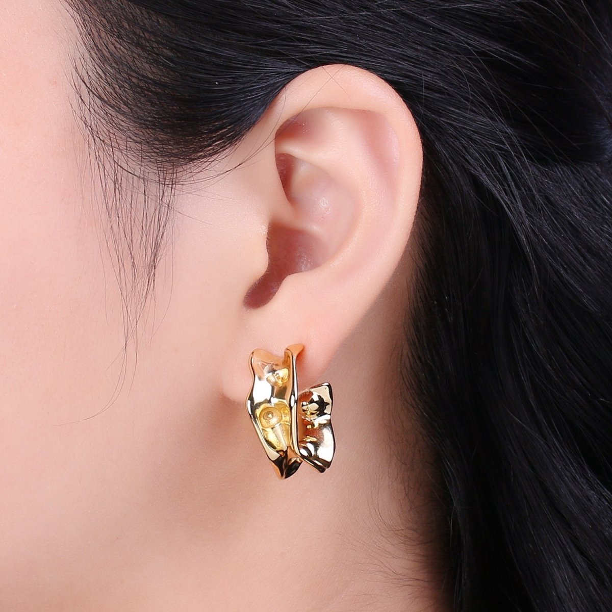 24K Gold Filled Hammered C Shape Earring | T-229