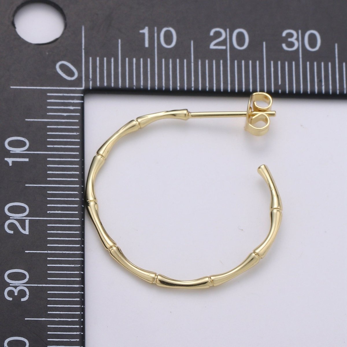 24k Impala Hoop Earrings, Dainty Hoop Earring, Minimalist Earrings, Animal Safari Inspired Everyday Wear Earrings 30mm Earring Q-286