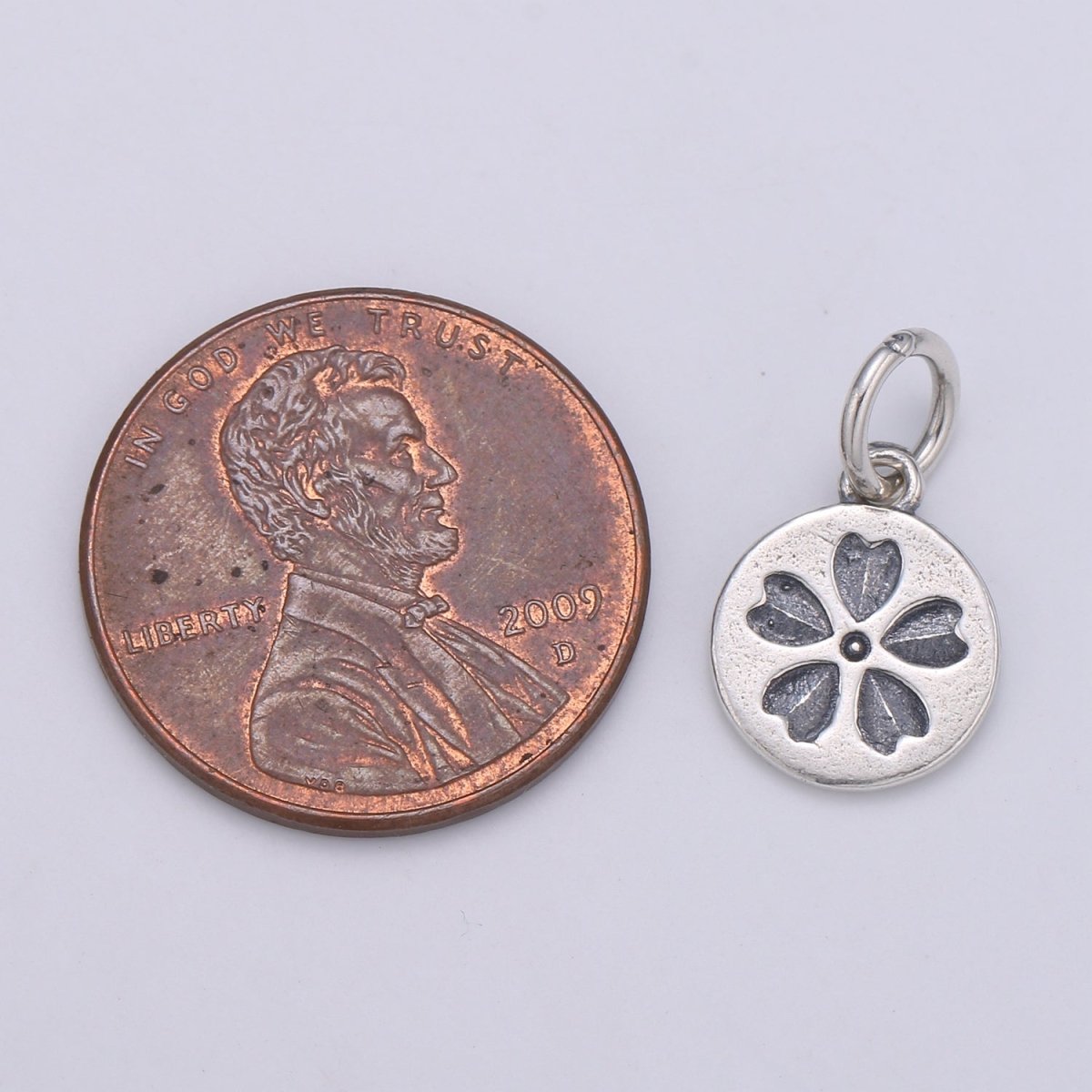 925 Sterling Silver Clover Charm, Round Disc Charm Silver Heart Charm for Necklace Bracelet Earring, Love Heart Charm SL-082