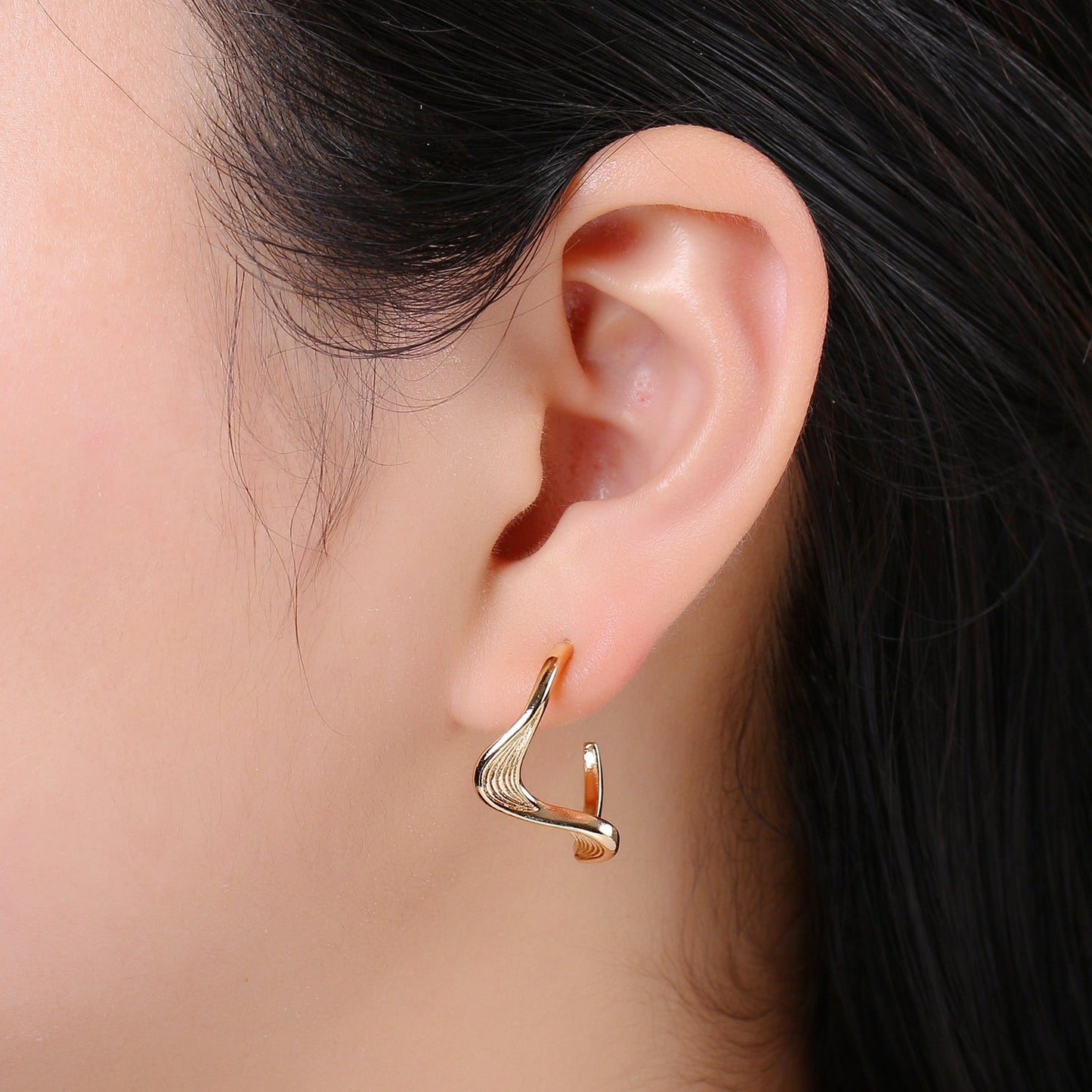 Wind and Wave Design 18K Gold Stud Earring, Rose Gold Wavy Earring, Modern design for DIY Earring Craft Supply Jewelry Making Q-448