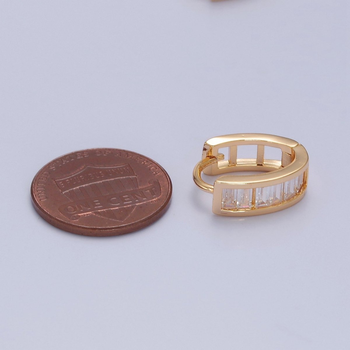 Chunky Pave Gold Earring Bold Huggie Earring T-436