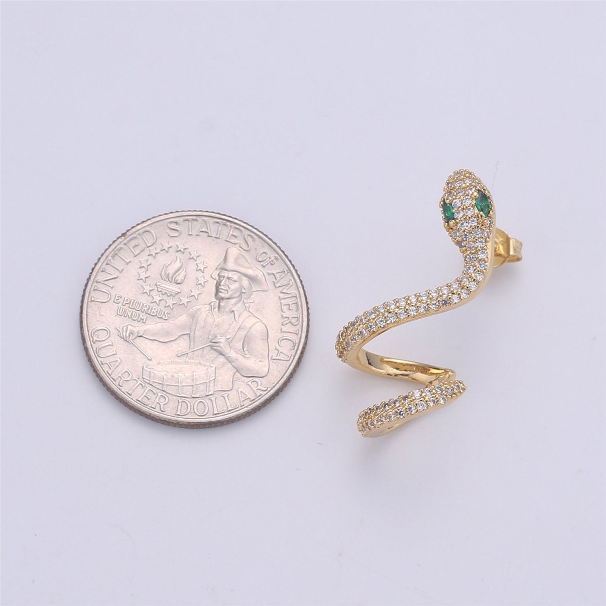 Snake earrings, snake stud earrings, dainty earrings, gold snake earrings, delicate studs, gold earrings, trendy earrings, minimal earrings | K-412