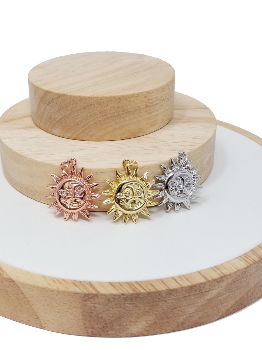 Dainty 18K Gold Filled Sun & Moon Charms in Gold / Rose Gold / Silver Color 20mmx20mm Sun moon face Happy Smile Sun Face, C-249