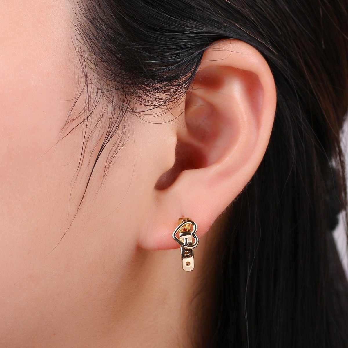 Dainty Buckle Design Gold Stud Earring, Gold Belt Heart for DIY Earring Craft Supply Jewelry Making, EARR-1396 Q-418