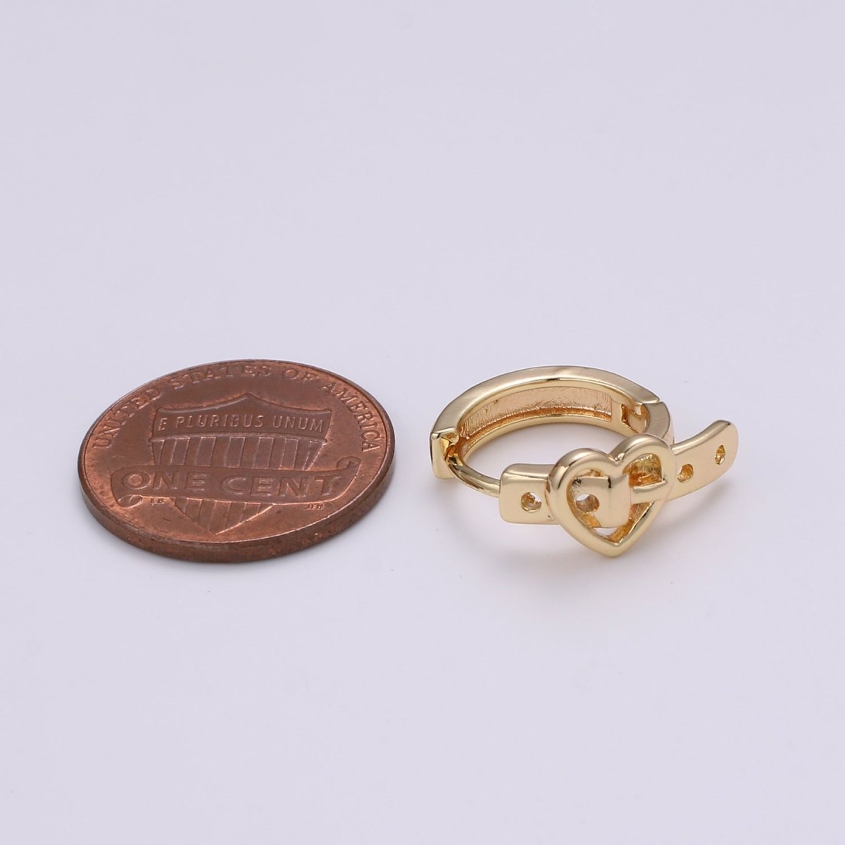 Dainty Buckle Design Gold Stud Earring, Gold Belt Heart for DIY Earring Craft Supply Jewelry Making, EARR-1396 Q-418