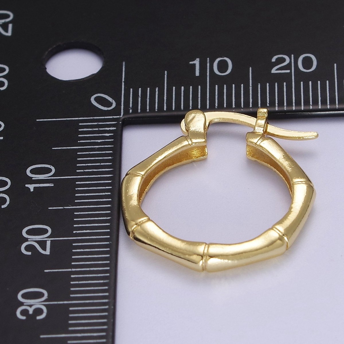 Dainty Gold Bamboo Hoop Earring 23mm Classic Minimalist Hoop  V-093